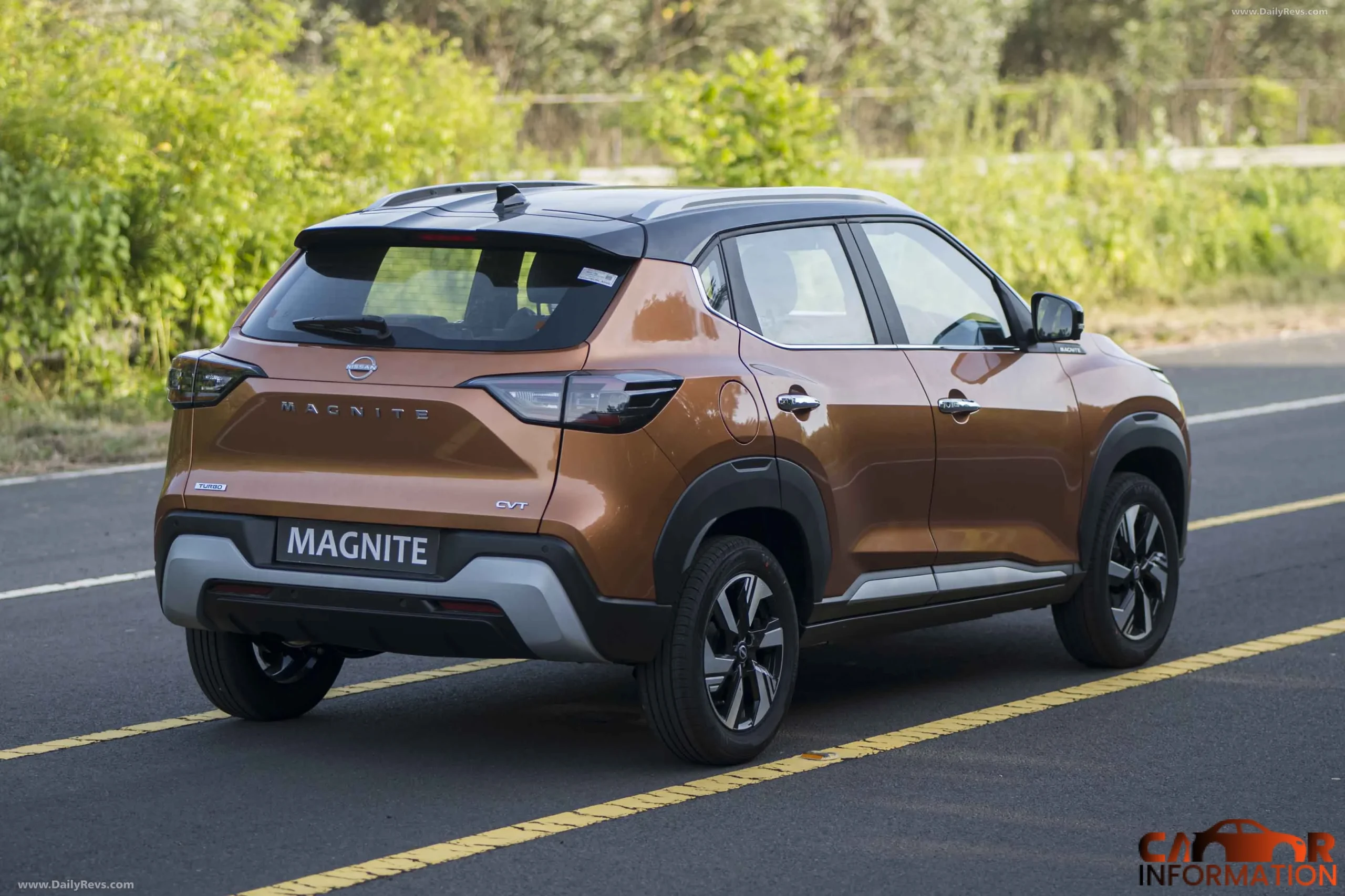 Nissan Magnite Acenta 2026 rear profile styling