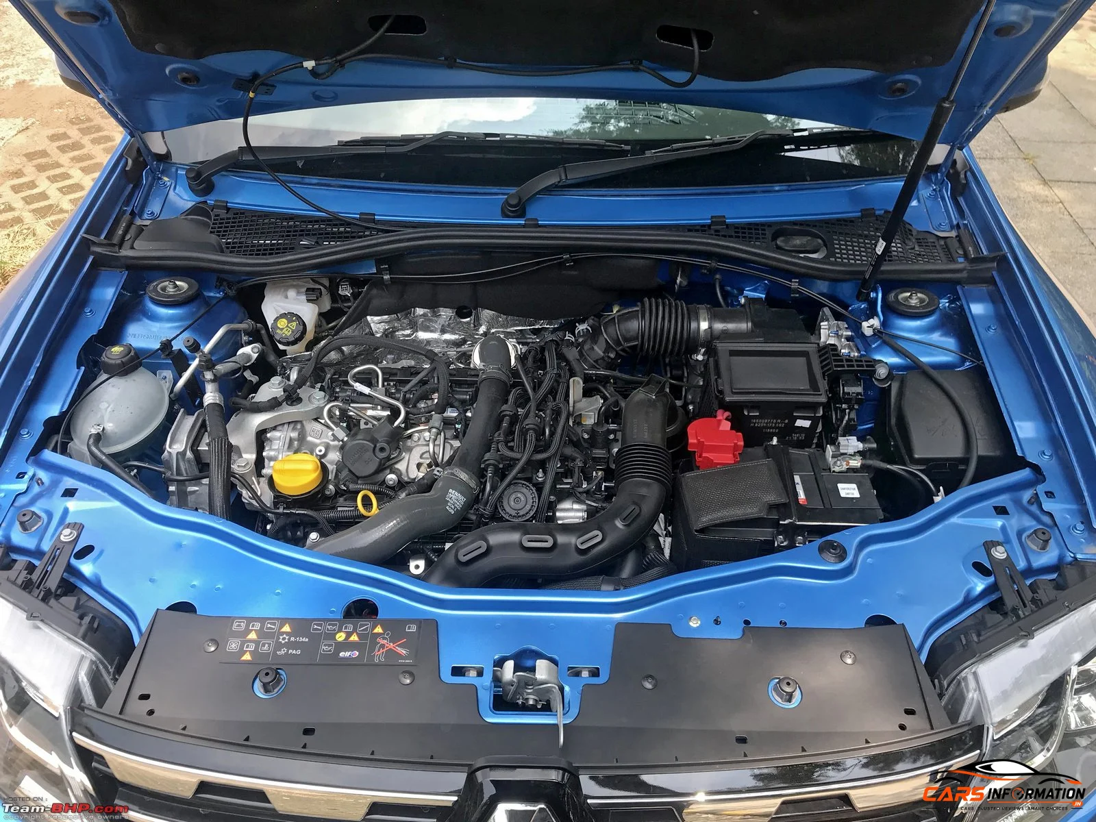 2020 Renault Duster Turbo engine bay performance specifications