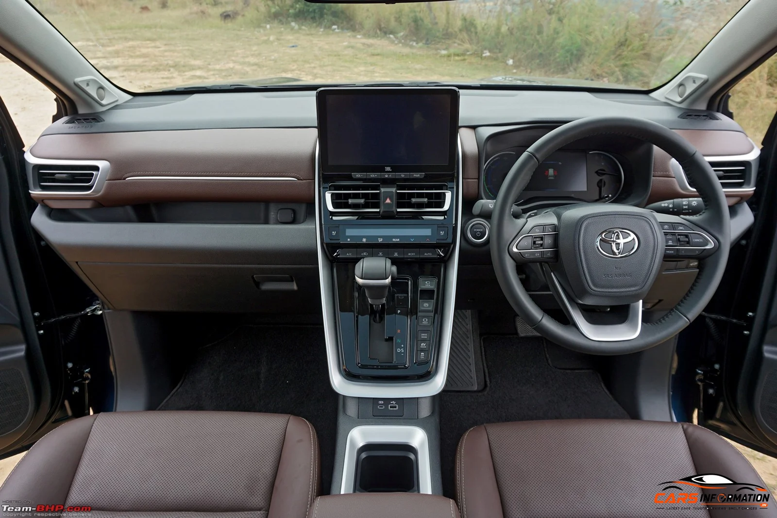 Toyota Innova Hycross cabin interior dashboard design