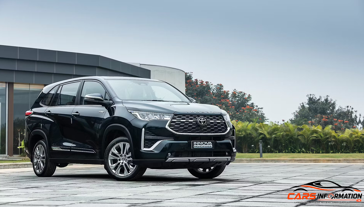 Toyota Innova Hycross